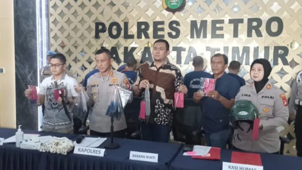 Pelaku Perampasan Nasabah BCA DiBekuk Satreskrim Polres Metro Jakarta Timur