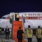 Presiden Prabowo bersama rombongan terbatas bertolak menuju Singapura dari Pangkalan TNI AU Halim Perdanakusuma, Jakarta, pada Minggu sore, 15 Juni 2025. (Foto: BPMI Setpres) Read more: https://setkab.go.id/presiden-prabowo-bertolak-ke-singapura-untuk-kunjungan-kenegaraan/