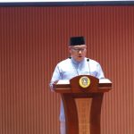 Rapat dipimpin Wakil Ketua III DPRD Kepri H. Bakhtiar, MA dan dihadiri oleh Wakil Gubernur Kepri, Nyanyang Haris Pratamura, SE., M.Si., yang menyampaikan langsung tanggapan pemerintah.