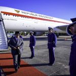 Presiden Republik Indonesia, Prabowo Subianto melanjutkan lawatan ke ibu kota Brasil, Brasília, pada Senin sore, 7 Juli 2025, waktu setempat melalui Pangkalan Udara Brasília. (Foto: BPMI Setpres) Read more: https://setkab.go.id/dari-rio-de-janeiro-ke-brasilia-presiden-prabowo-lanjutkan-diplomasi-strategis-dengan-brasil/