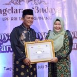 Gubernur Ansar menyampaikan apresiasi atas peran penting RRI sebagai lembaga penyiaran publik yang konsisten menjaga arus informasi berkualitas di tengah masyarakat, terutama di wilayah kepulauan seperti Kepri.