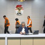 KPK menahan empat orang tersangka dalam perkara dugaan tindak pidana korupsi Jakarta, 17 Juli 2025