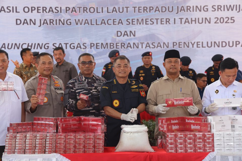 Kegiatan tersebut dipimpin langsung oleh Direktur Jenderal Bea dan Cukai dan dihadiri oleh Forkopimda Kepri, pejabat TNI-Polri