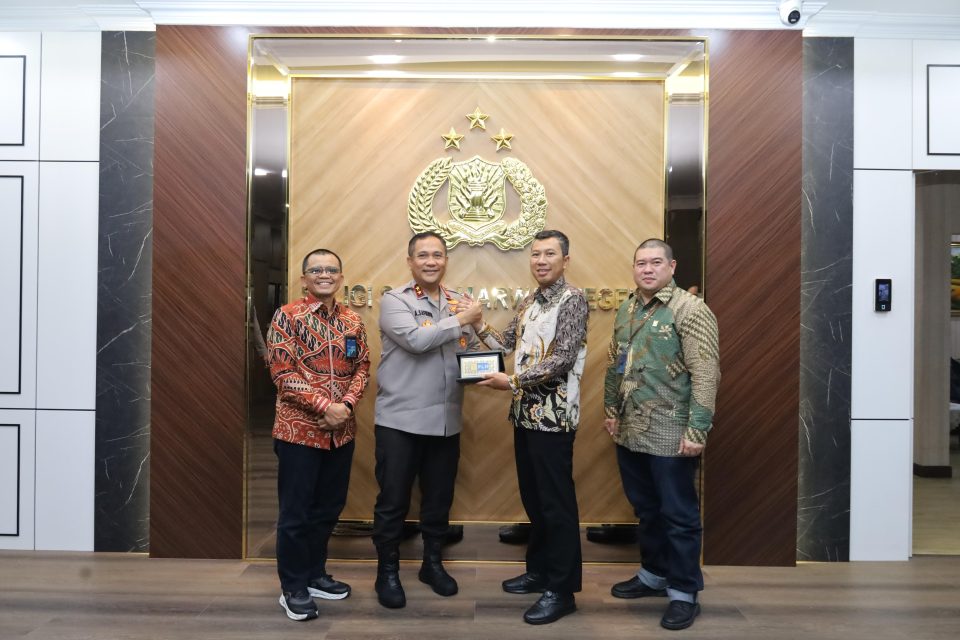 Kapolda Kepulauan Riau Irjen Pol. Asep Safrudin, S.I.K., M.H., menerima kunjungan silaturahmi General Manager PT PLN (Persero) Unit Induk Riau-Kepri