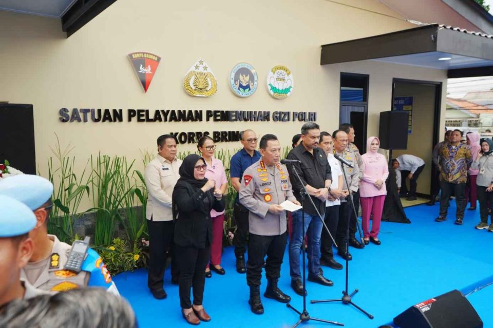 Kapolri Jenderal Listyo Sigit Prabowo menyatakan dukungan penuh terhadap program Makan Bergizi Gratis (MBG) yang digagas Presiden Prabowo Subianto.