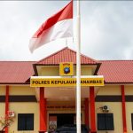 Satreskrim Polres Kepulauan Anambas mengamankan satu orang pria berinisial AM (47) tahun karena tega mencabuli dan menyetubuhi anak tirinya, Sabtu (26/07/2025)