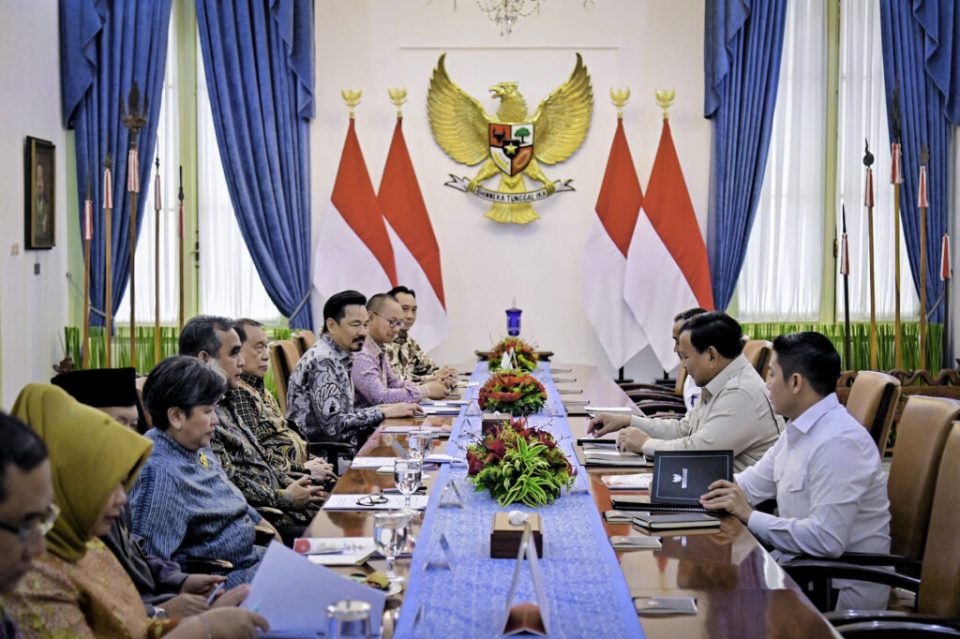 Presiden Prabowo Subianto menerima pimpinan Majelis Permusyawaratan Rakyat (MPR) di Istana Merdeka, Jakarta, pada Rabu, 23 Juli 2025. (Foto: BPMI Setpres) Read more: https://setkab.go.id/presiden-prabowo-terima-pimpinan-mpr-bahas-sidang-tahunan-hingga-dukungan-terhadap-palestina/