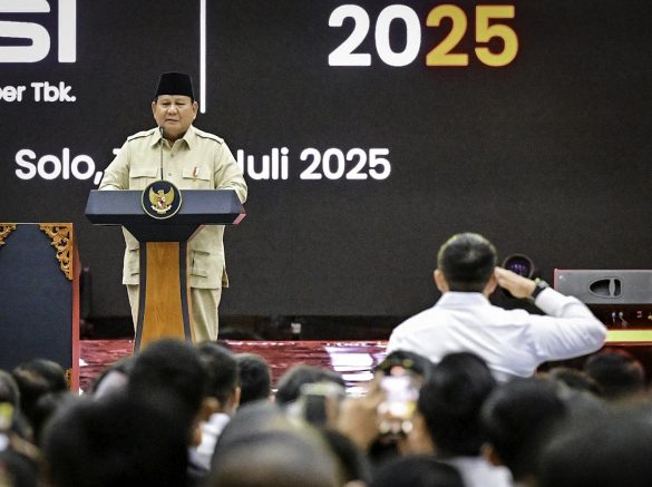 Presiden Prabowo Subianto menyampaikan sambutannya pada Kongres PSI 2025 yang digelar di Edutorium Universitas Muhammadiyah Surakarta, Jawa Tengah, Minggu malam, 20 Juli 2025. (Foto: BPMI Setpres)

Read more: https://setkab.go.id/presiden-prabowo-investasi-tembus-target-program-makan-bergizi-diapresiasi-dunia/