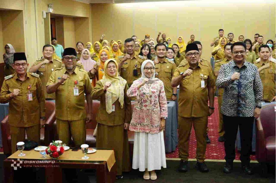 Dinkes PP dan KB menggelar kegiatan Advokasi dan Pertemuan Koordinasi Sosialisasi Peningkatan Layanan Kesehatan Masyarakat Sesuai Siklus Hidup Tahun 2025, Selasa (5/8/2025) di Hotel Aston.