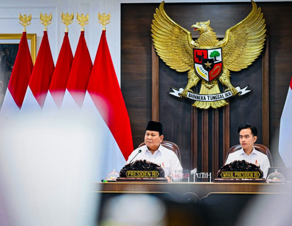 Presiden Prabowo Subianto memimpin Sidang Kabinet Paripurna ke-8 pemerintahan Kabinet Merah Putih yang digelar di Ruang Sidang Kabinet, Istana Kepresidenan Jakarta, pada Rabu, 6 Agustus 2025. (Foto: BPMI Setpres)